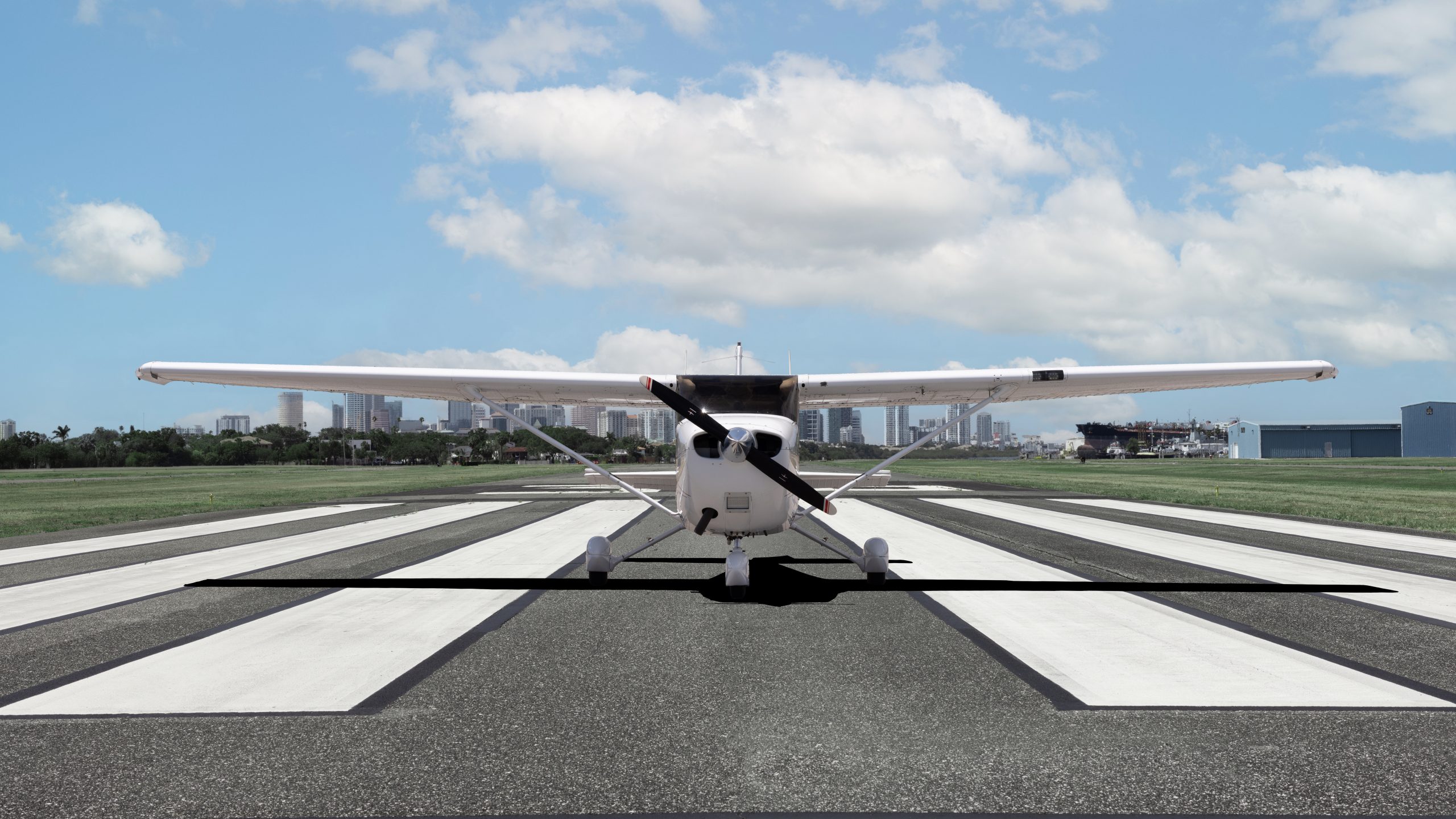 N18728_front_sky