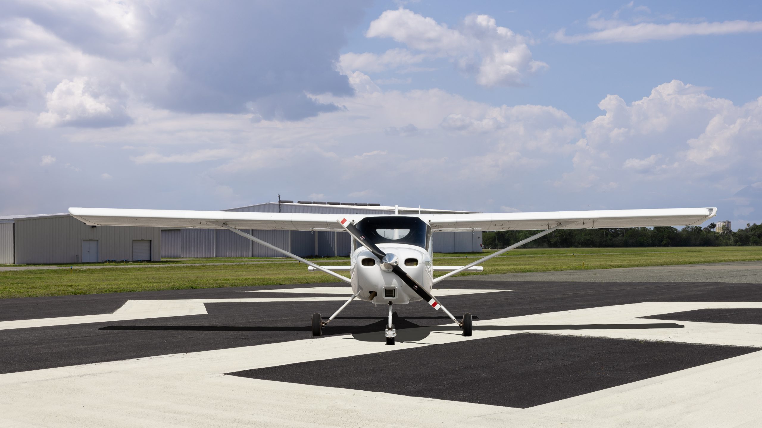 N6029L_front_sky_final